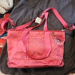 Coach Kyra Daisy Signature Tote in ‘Hibiscus’